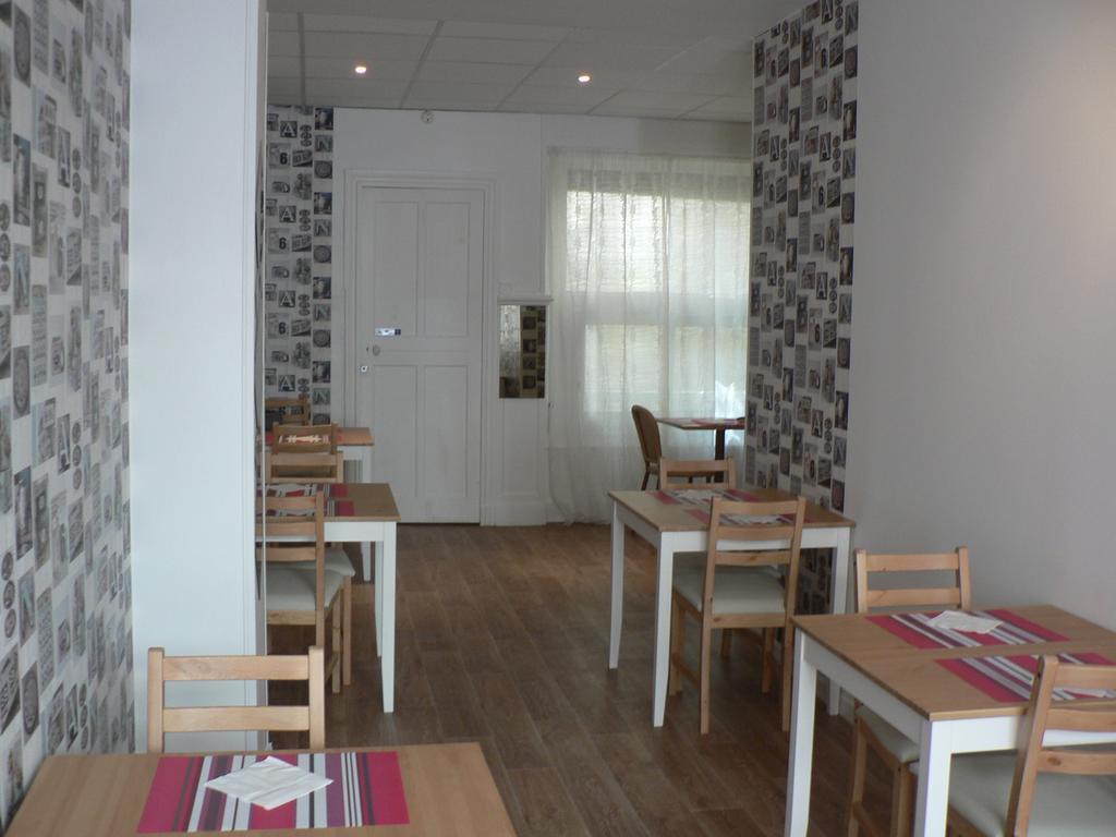 Hôtel Les Alizés Biarritz Szoba fotó